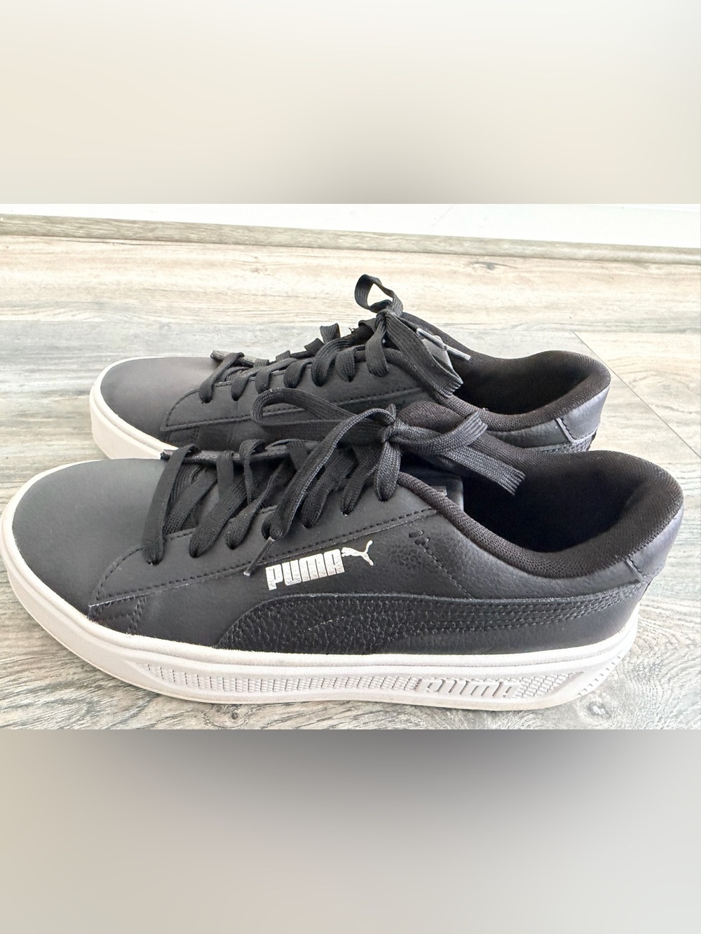 Puma Smash V3 Platform Sneakers in black and white women’s size 10 - Picture 5 of 9